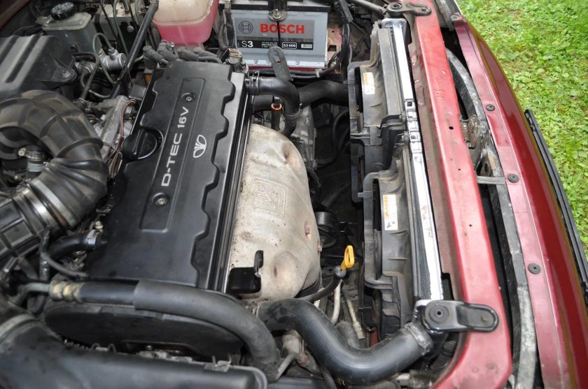 Леганза по капотом