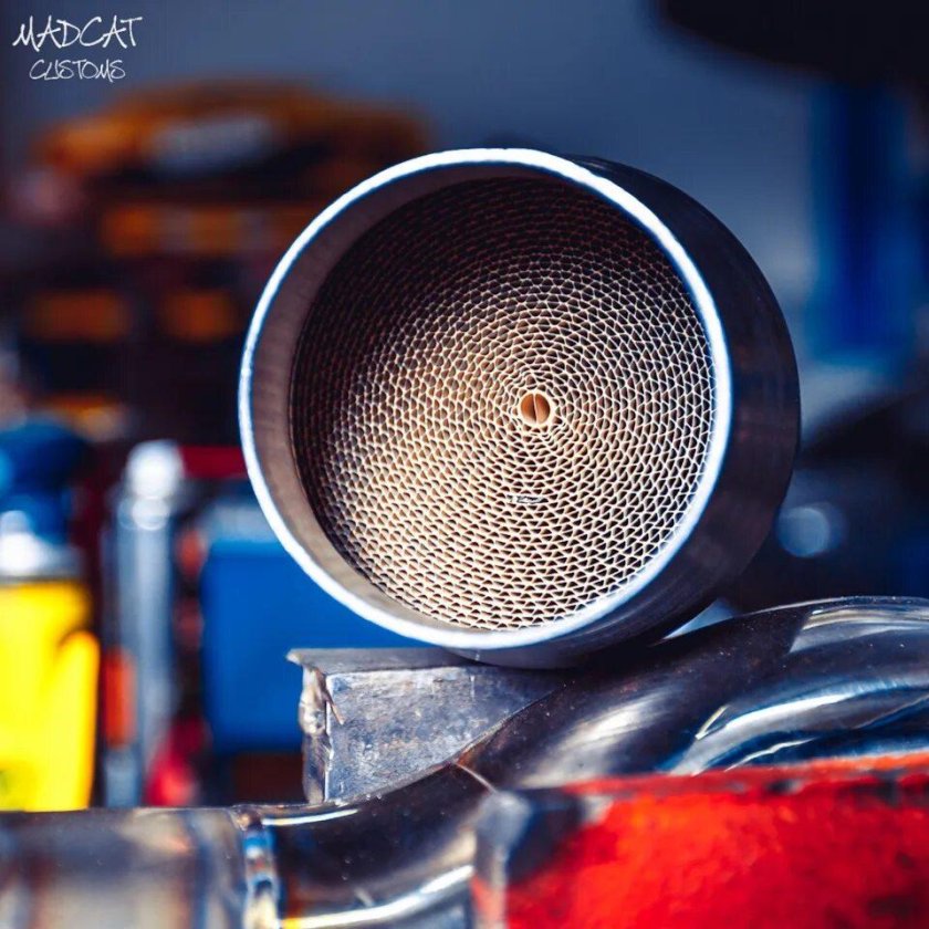 Катализатор в автомобиле