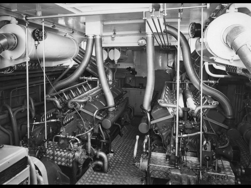 Двигатель подводной лодки