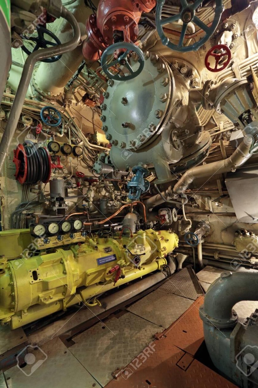 Двигатель подлодки