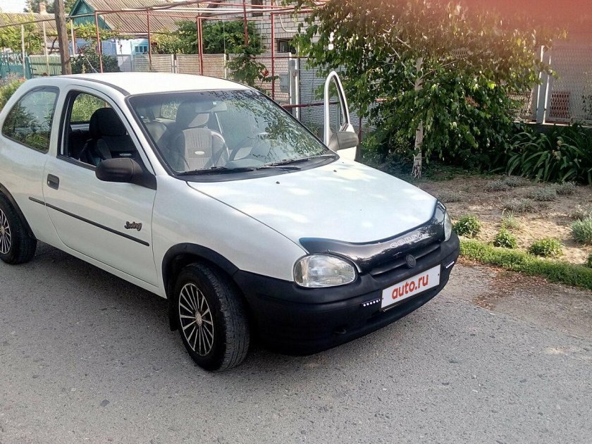 Опель корса 1999 года