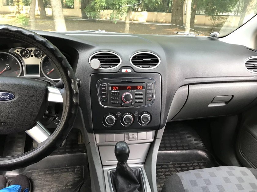 Форд фокус 2 панель магнитолы