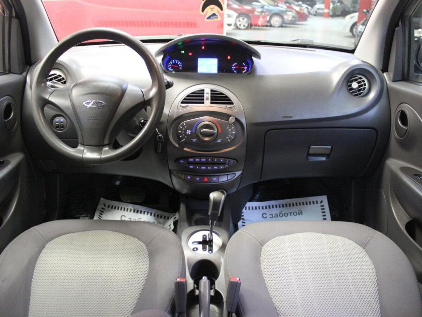 Chery indis салон