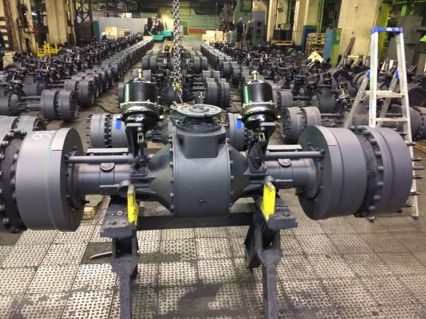 Ведущий мост к 700