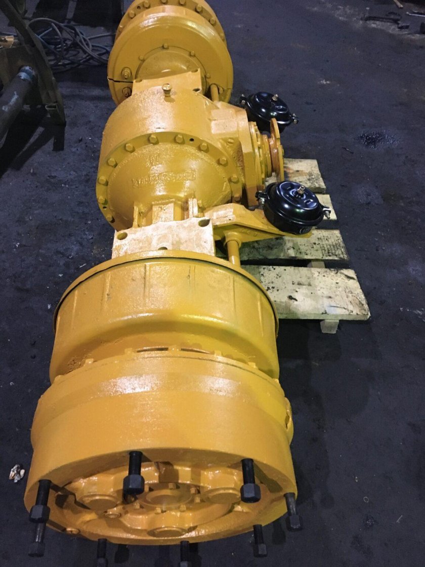 Масляный насос на к 701 Кировец