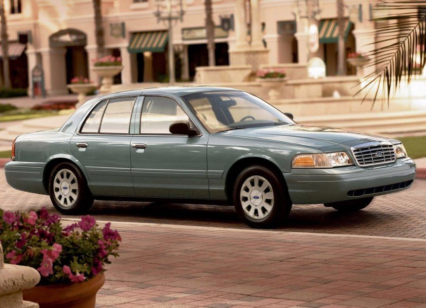 Форд Crown Victoria 1998