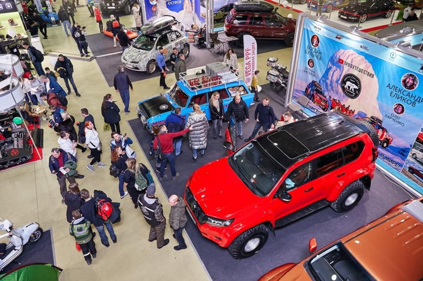 Выставка поехали