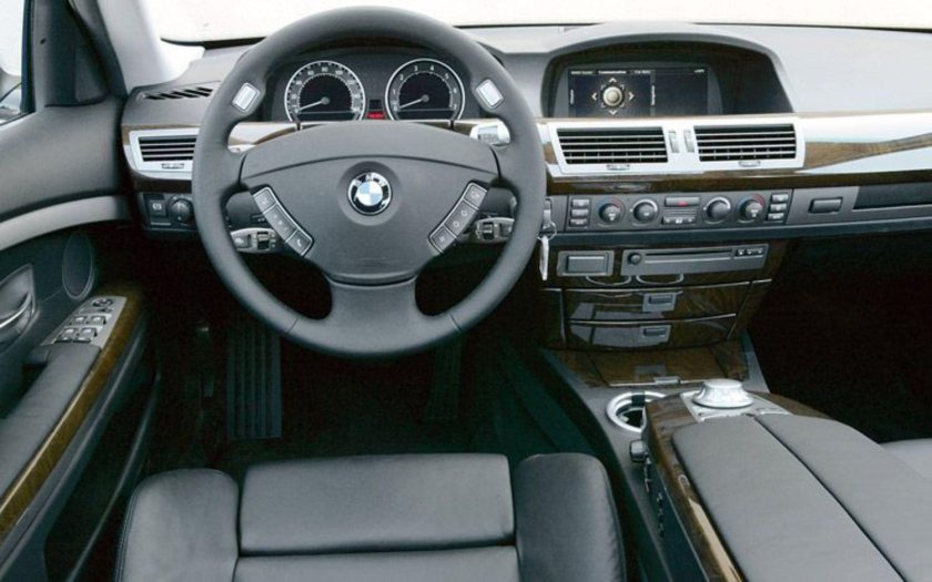 BMW 745 2002