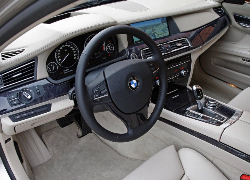 BMW 750li f02