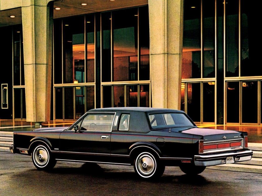 1981 Lincoln Town car Coupe