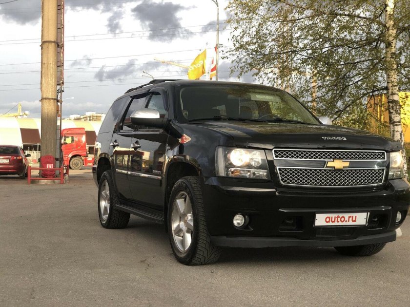 Chevrolet tahoe black 2012