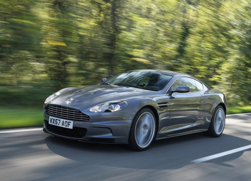 Aston Martin DBS v12