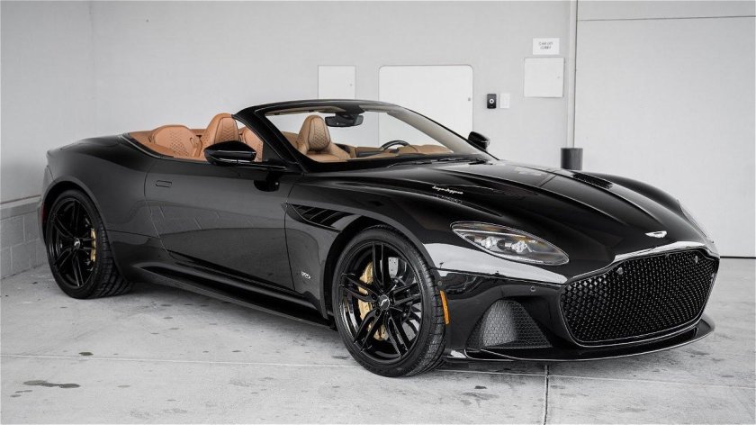 Астон Мартин DBS Superleggera 2021