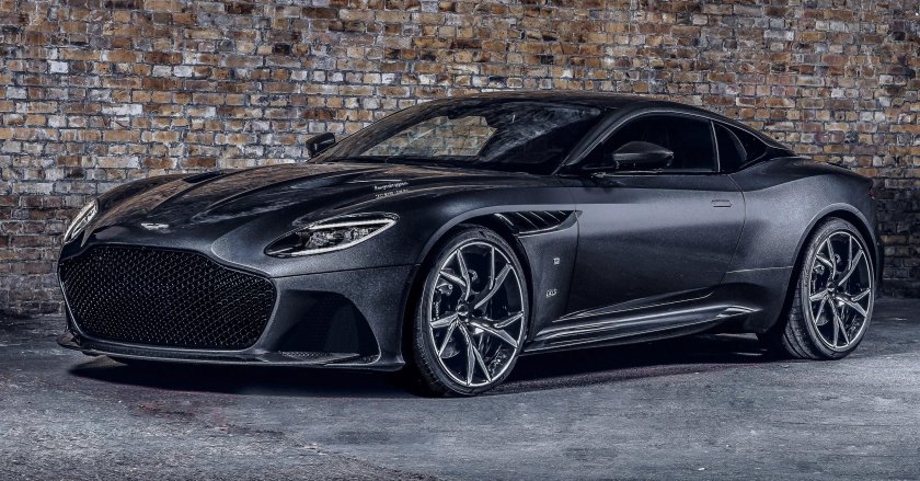 Aston Martin DBS 2021