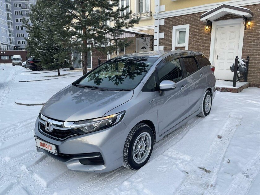 Хонда Шатл 2019 Рестайлинг