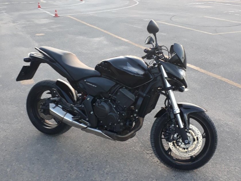 Honda Hornet 600 черный