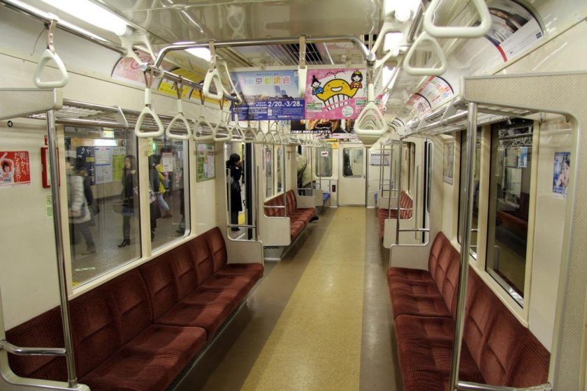 Вагоны метро Токио