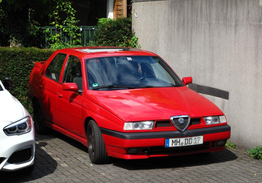 Alfa Romeo 155 1992