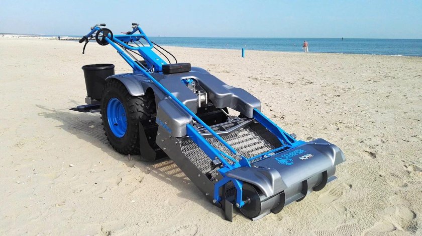 Самоходная машина Beach Tech Sweepy