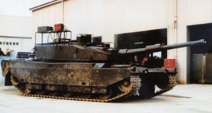 Танк тайп 90
