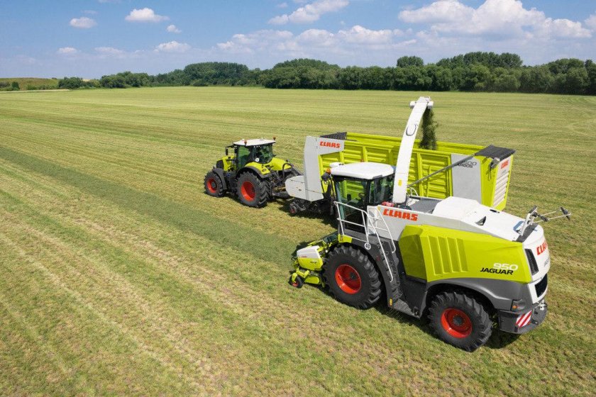 Силосный комбайн Ягуар