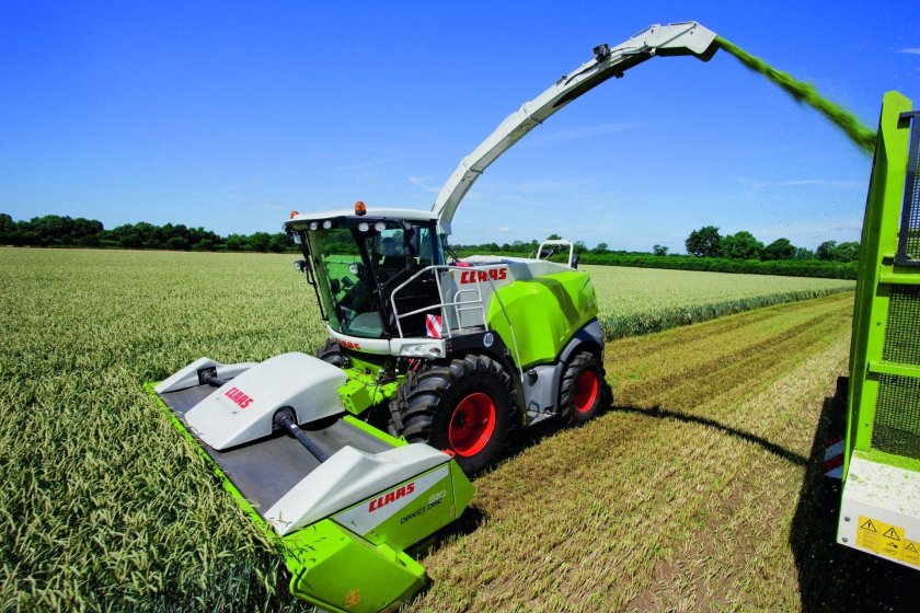 Кормоуборочный комбайн Ягуар