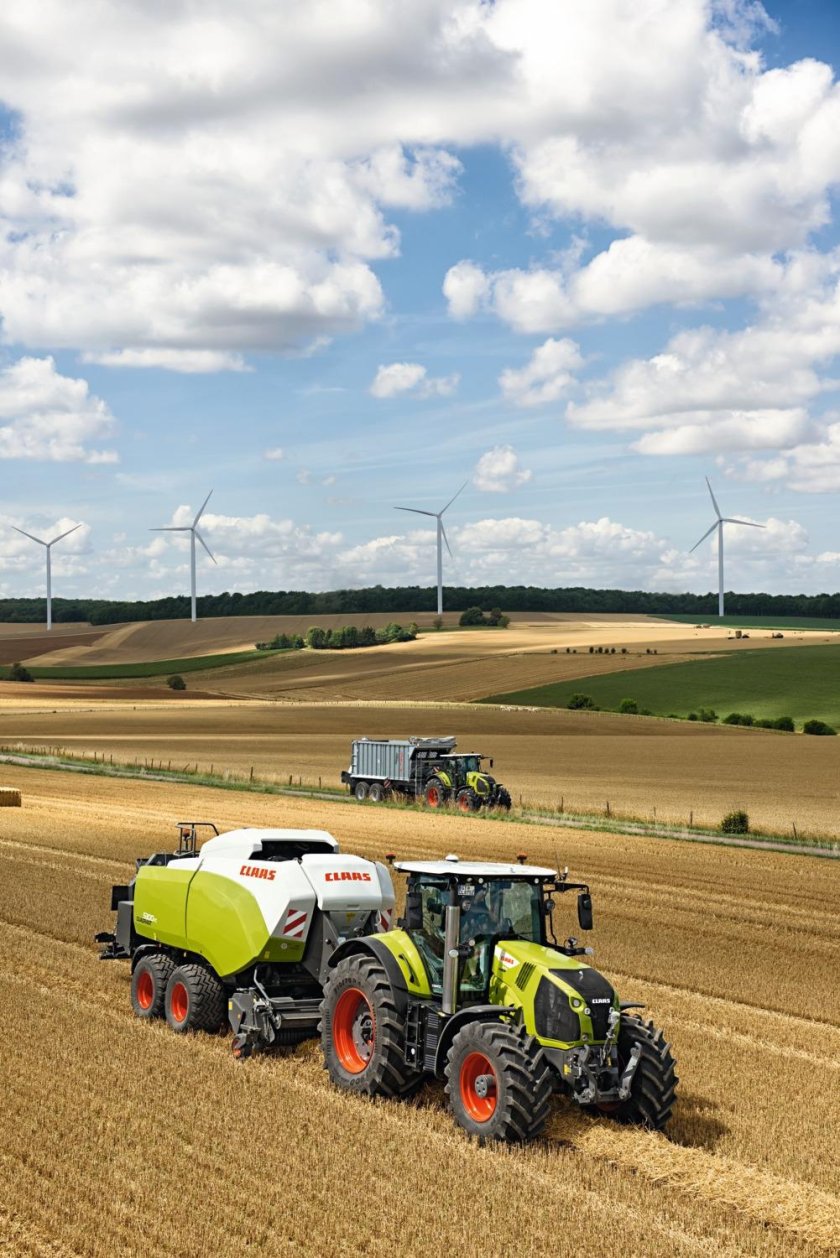 CLAAS Axion