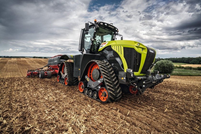 Трактор CLAAS Xerion