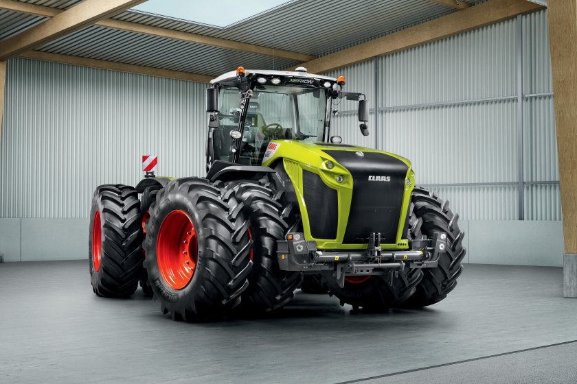 Трактор CLAAS Xerion 4500