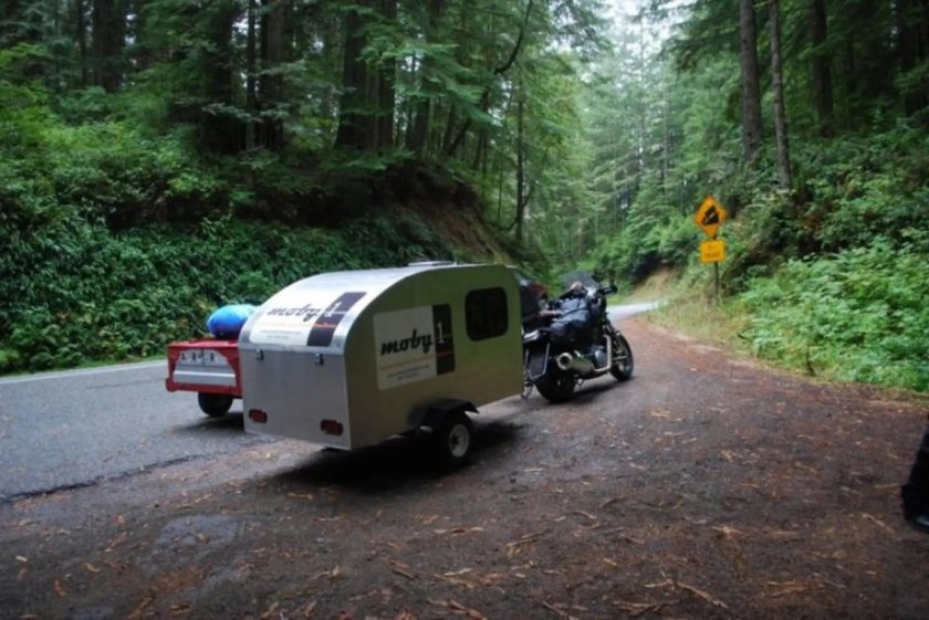 Мотоприцеп кемпер