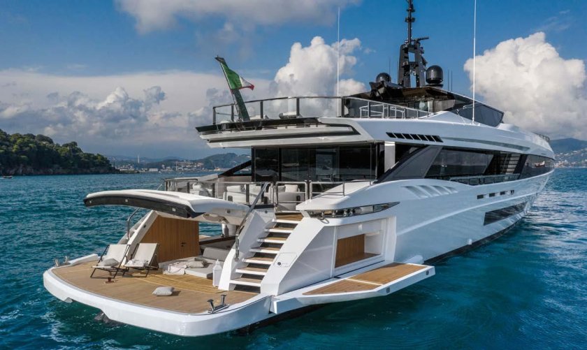 Яхта Mangusta GRANSPORT 45