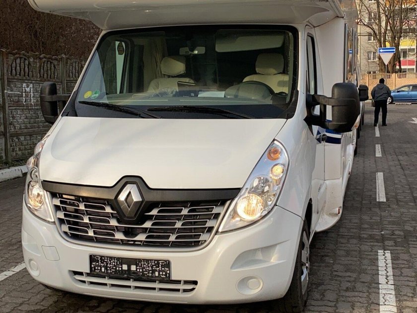 Renault Master с 2010-2014 г.в дефлектор капота