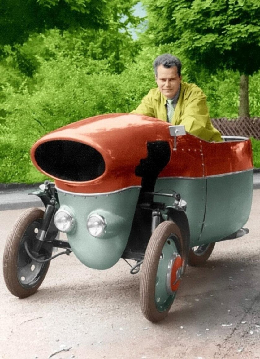 Ретро мотоциклы трехколесные