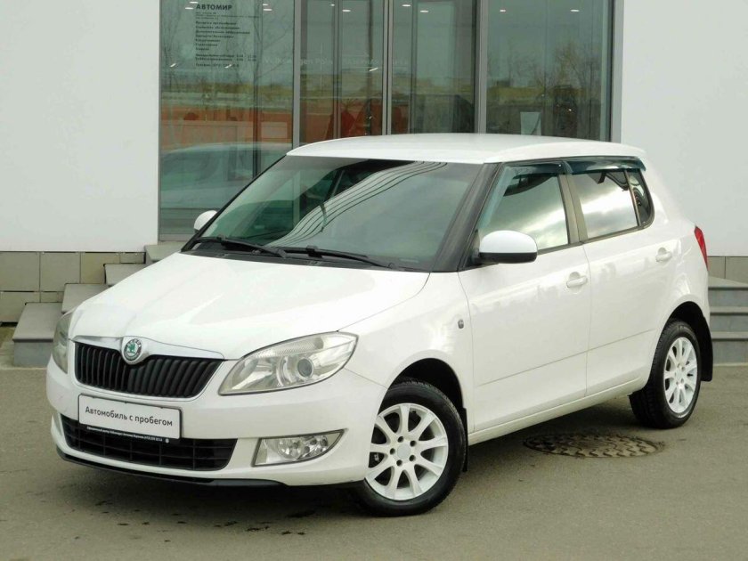 Шкода фабия 2 рестайлинг белый