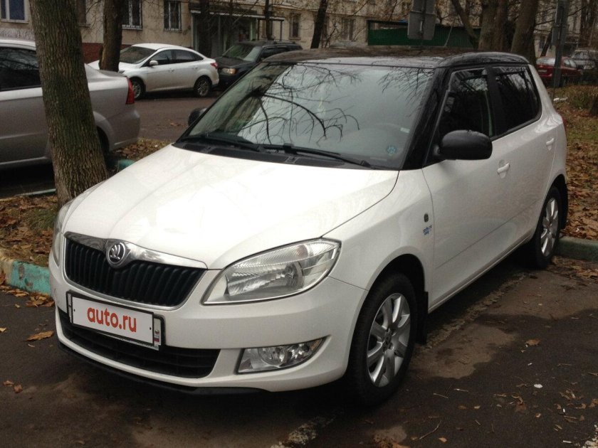 Шкода Фабия 2 белая