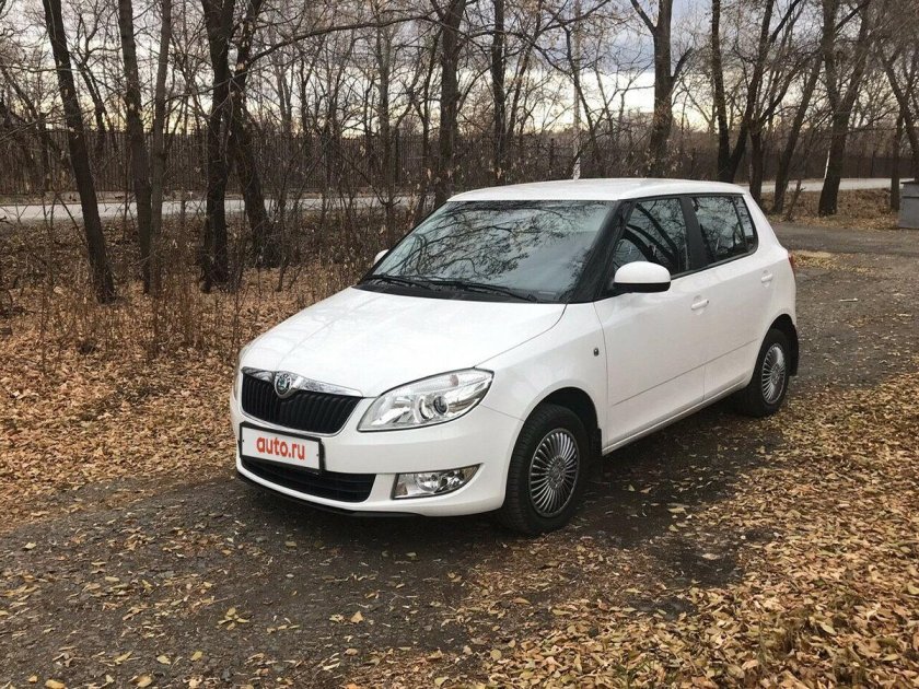 Шкода Фабия 2 белая