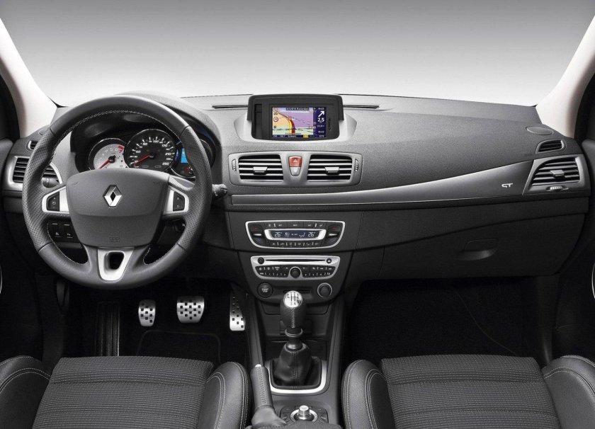 Renault Megane 3 Торпедо