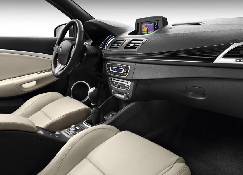 Рено Меган 3 купе салон