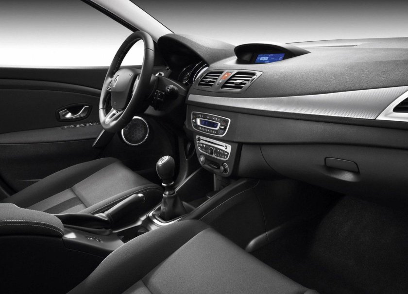 Рено Меган 3 хэтчбек салон