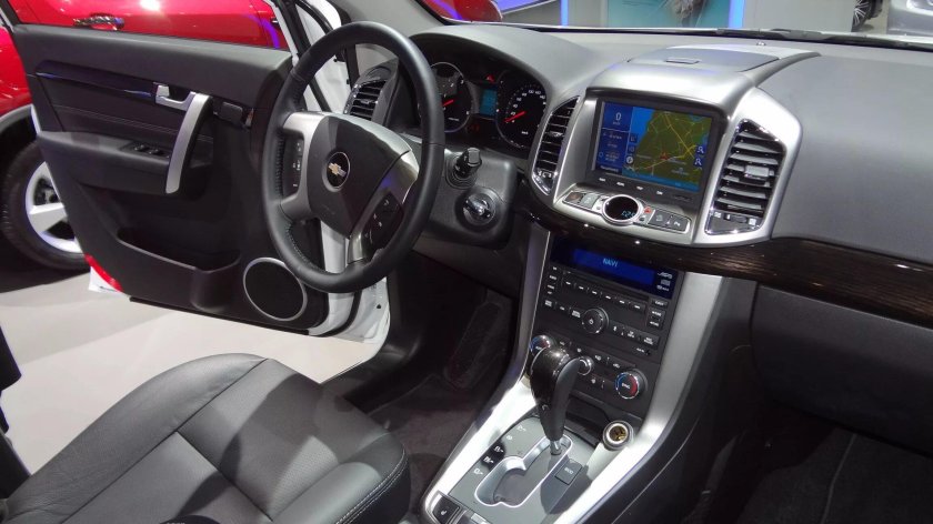 Chevrolet Captiva 2011 салон