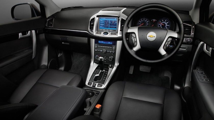 Chevrolet Captiva 2012 салон
