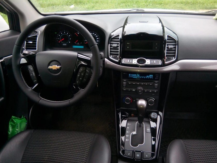 Chevrolet Captiva 2.4 салон