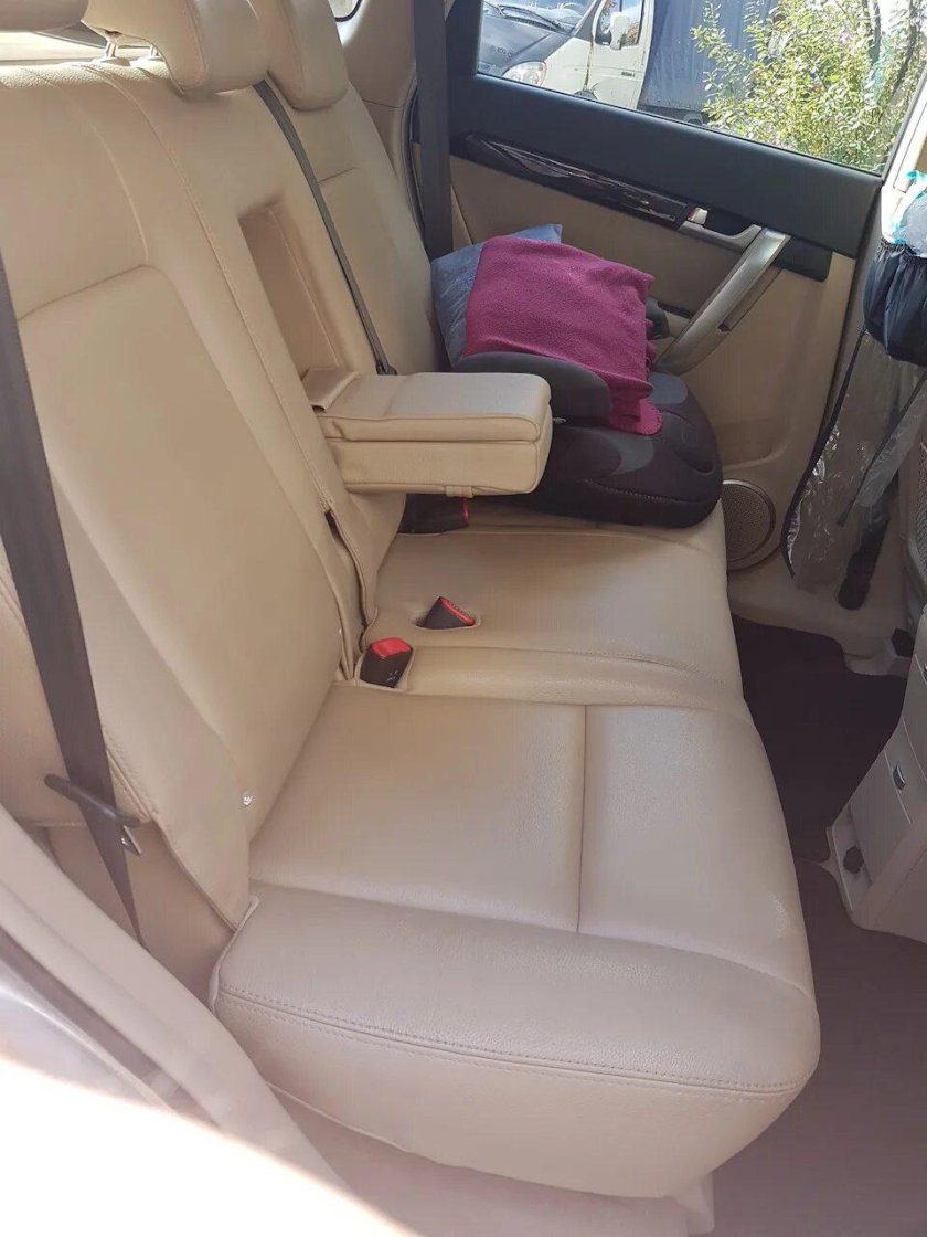 Бежевый салон Каптива