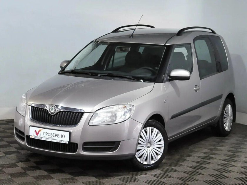 Шкода Румстер серебристая