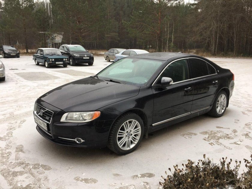 Volvo s80 черная