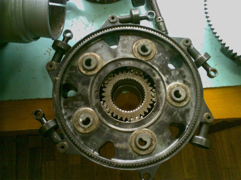 Редуктор двигателя