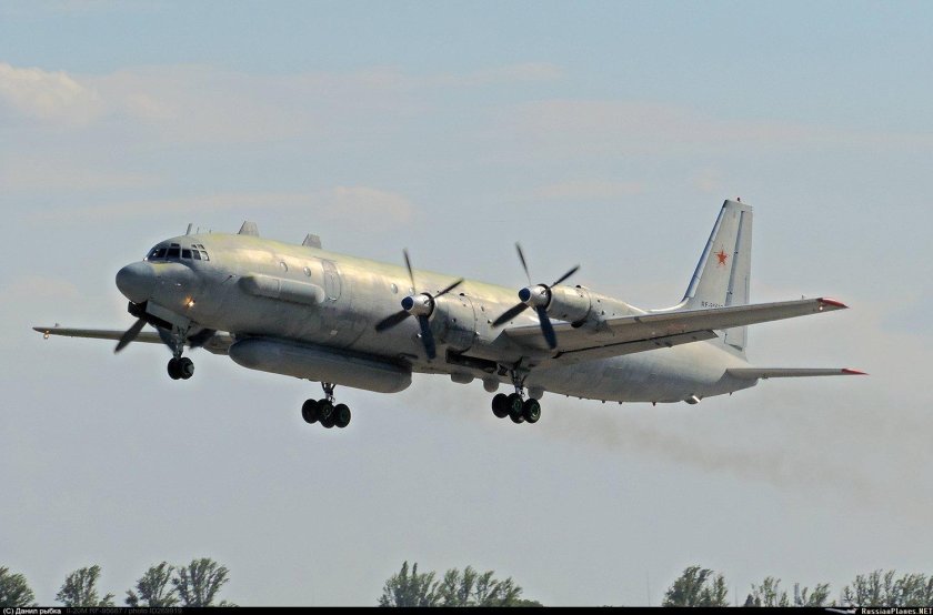Самолет радиоэлектронной разведки ил-20