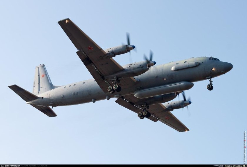 Самолет ДРЛО ил 20