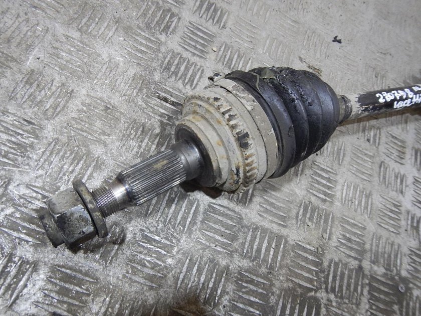 Привод левый Шевроле кобальт МКПП