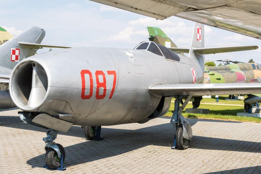 Як-23 истребитель